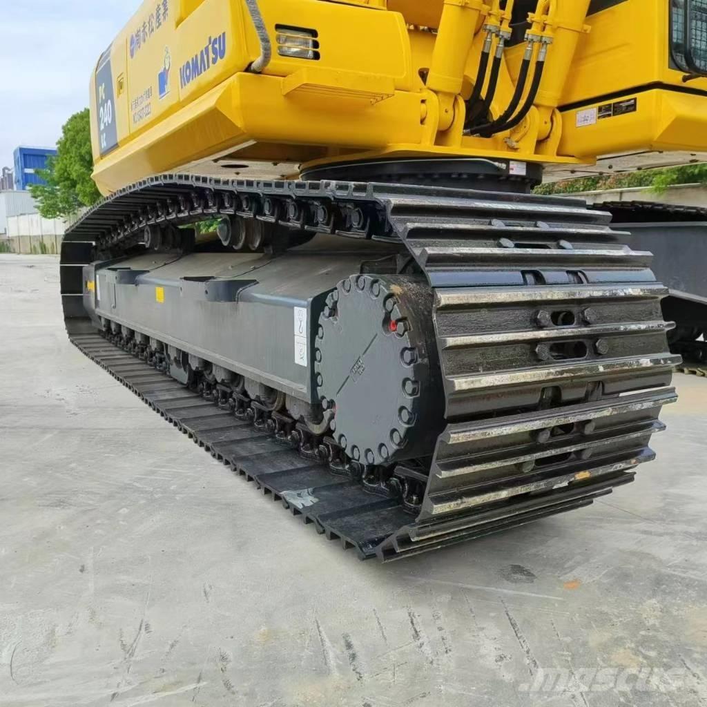Komatsu PC 240 LC-8 Pásová rýpadla
