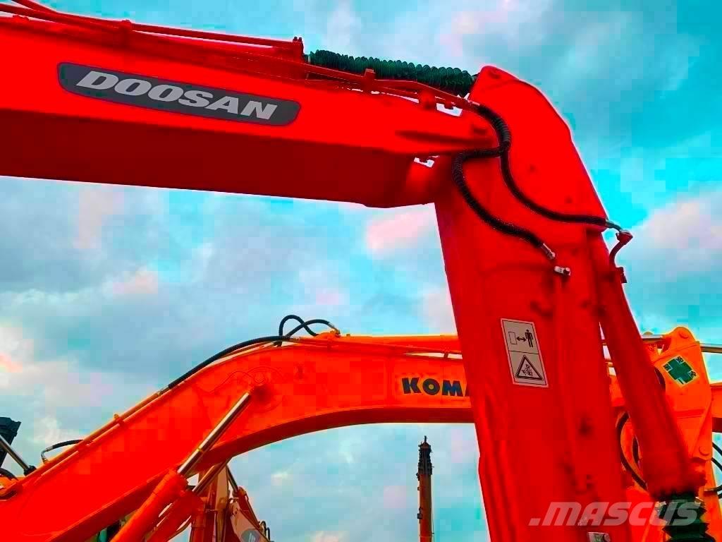 Doosan DX 225 LC Pásová rýpadla
