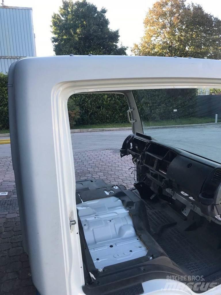 Renault Maxity Kabiny a interiér