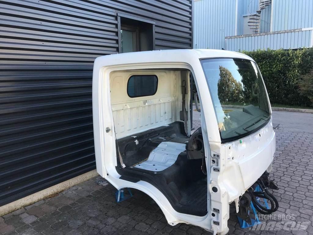 Renault Maxity Kabiny a interiér