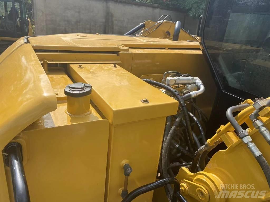 CAT 308E2 Pásová rýpadla