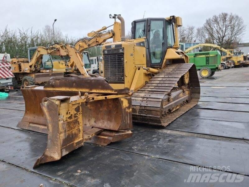 CAT D6N Pásové dozery