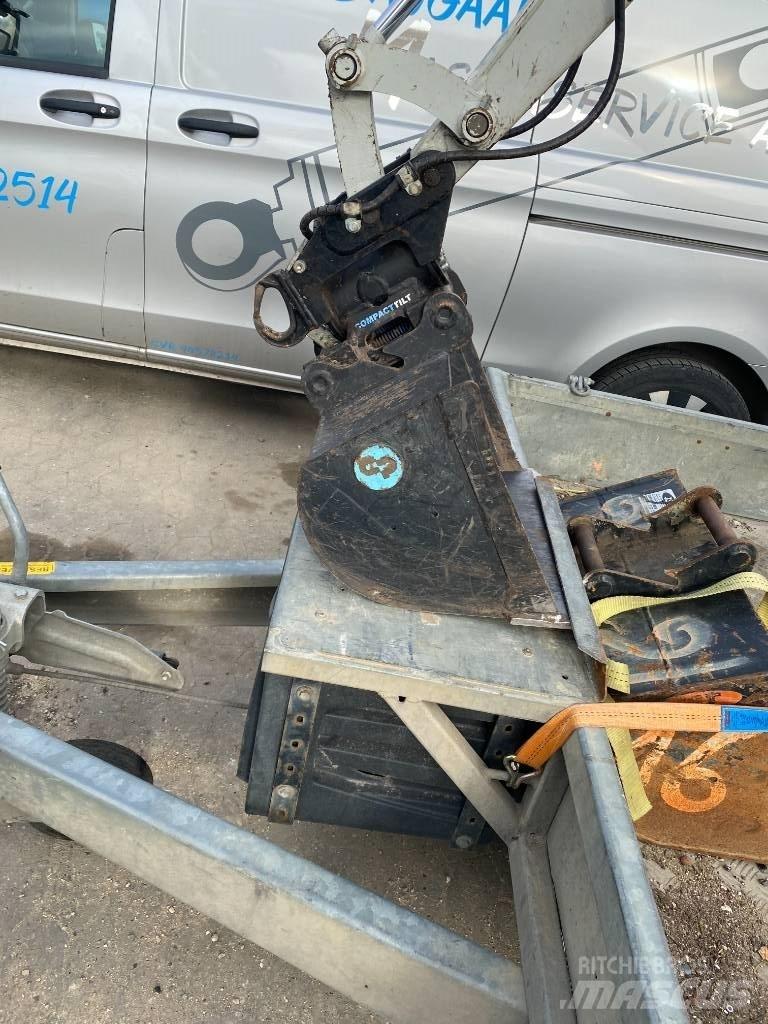 Takeuchi TB 210 Mini rýpadla < 7t