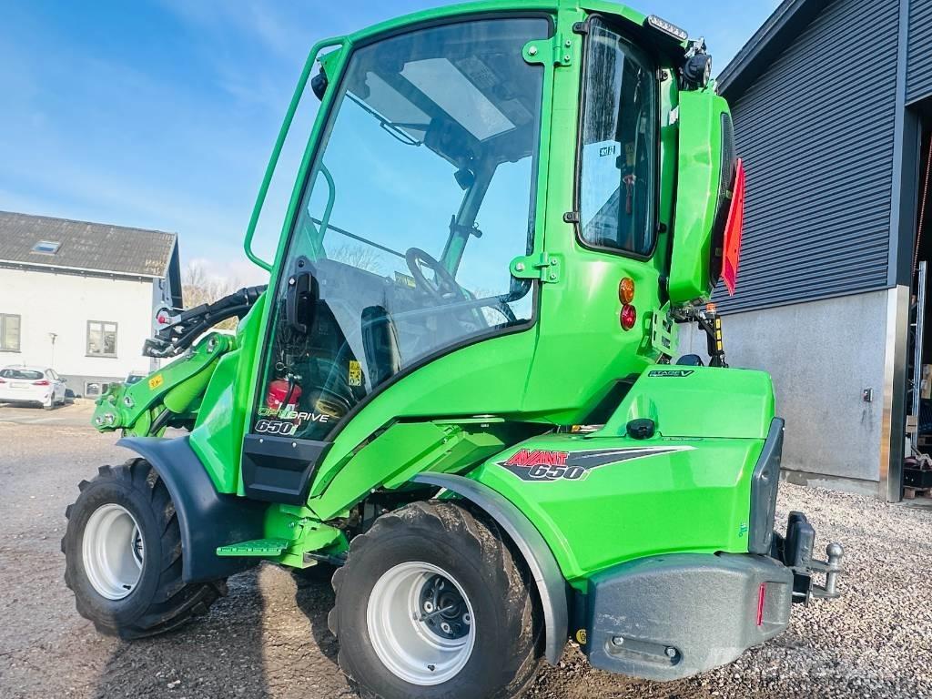 Avant 650 i Víceúčelové nakladače