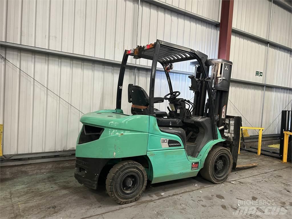 Mitsubishi FD30NT Dieselové vozíky