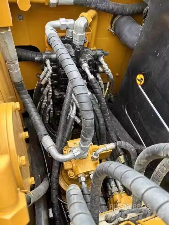 Sany SY95C Midi rýpadla 7t - 12t