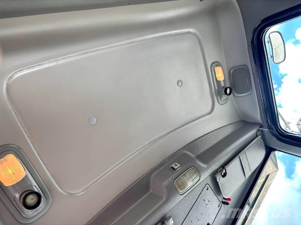 Peterbilt 388 Tahače