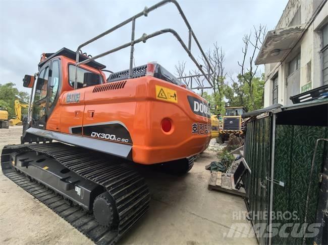 Doosan DX 300 LC Pásová rýpadla