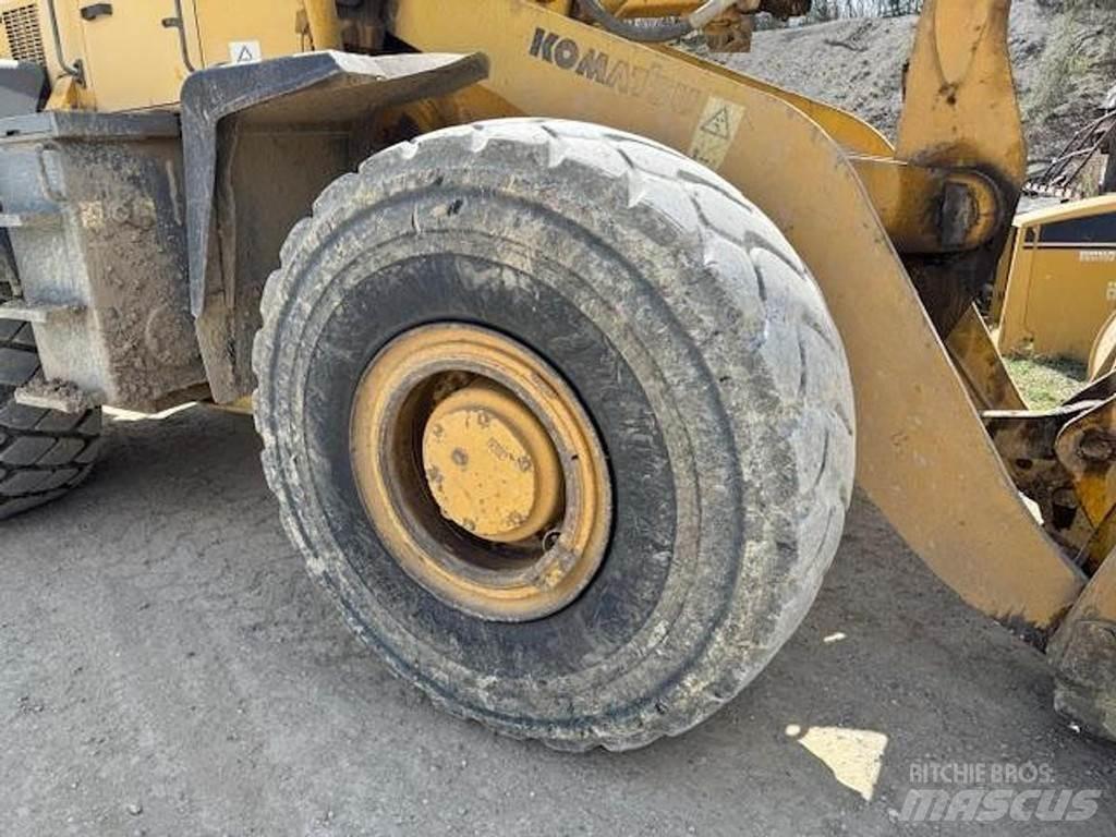 Komatsu WA 470-3H Kolové nakladače