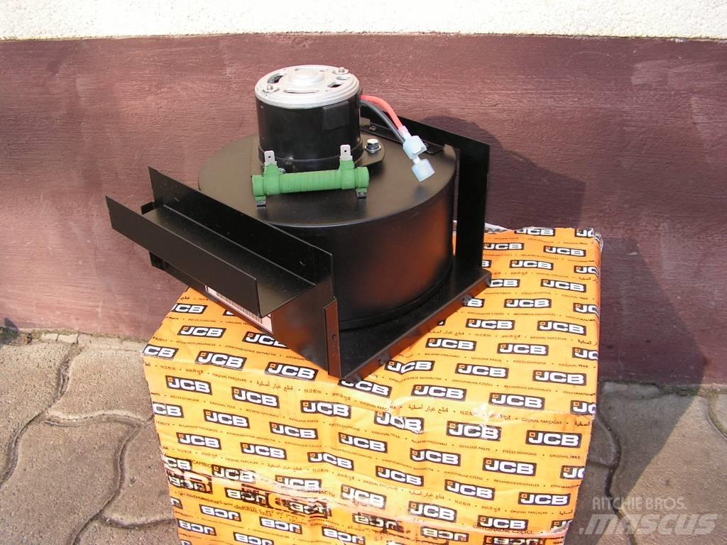 JCB 530 Kabiny a interiér
