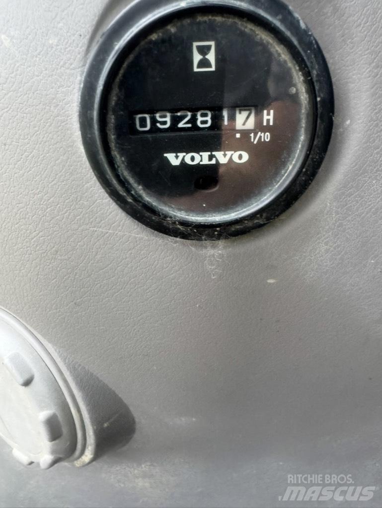 Volvo ECR235DL Pásová rýpadla