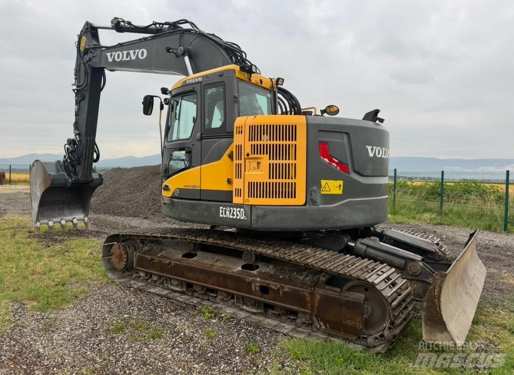 Volvo ECR235DL Pásová rýpadla