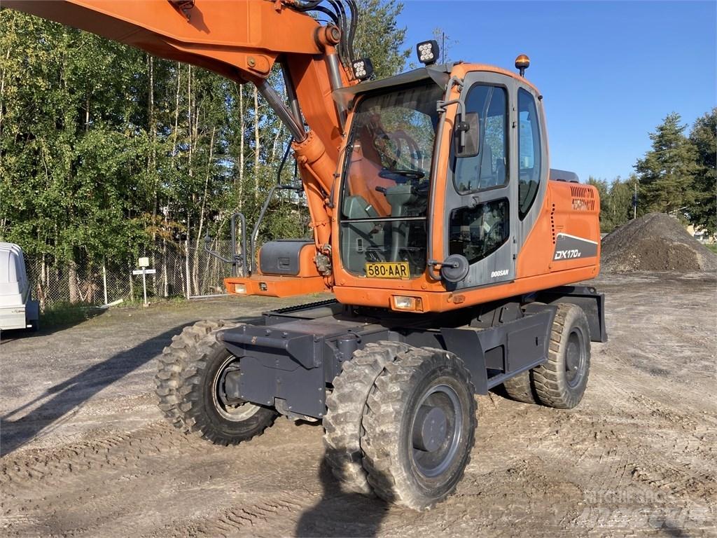 Doosan DX 170 W Kolová rýpadla