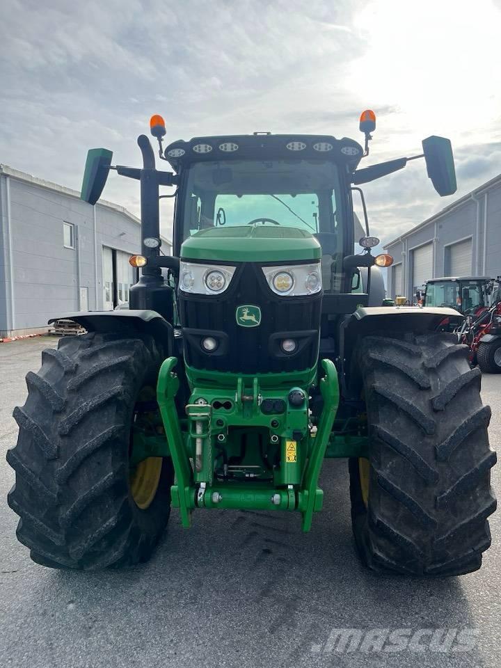 John Deere 6 R 165 Traktory