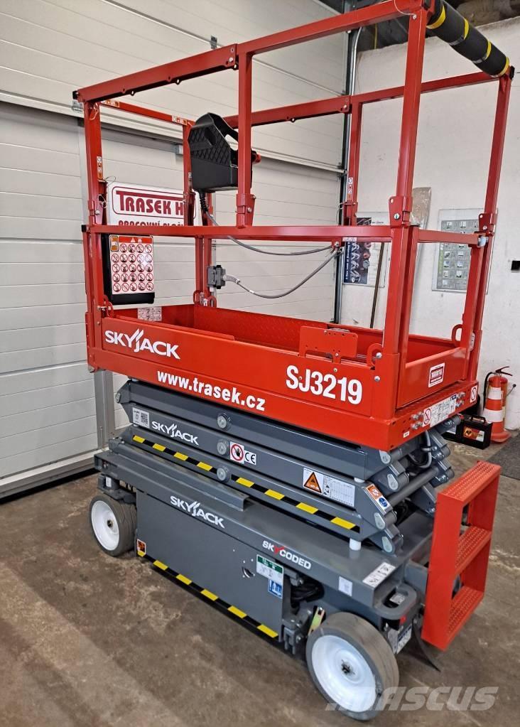 SkyJack SJ 3219E Nůžková zvedací plošina