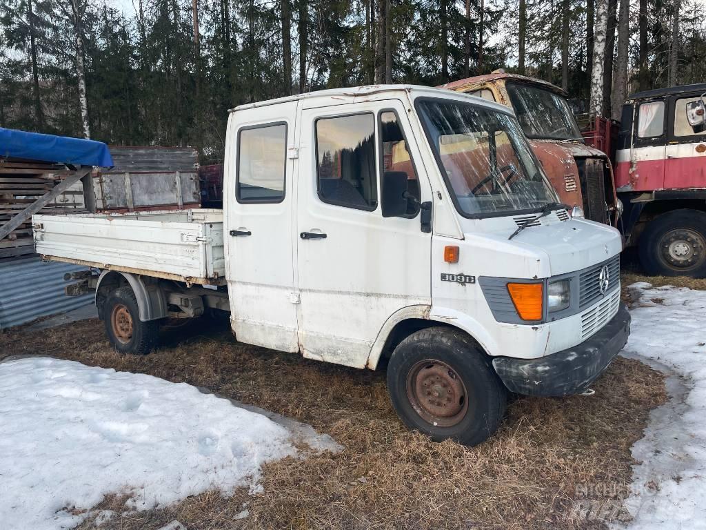 Mercedes-Benz 309D Skříňová nástavba