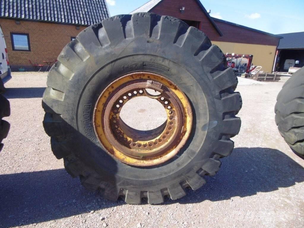  Däck Pneumatiky, kola a ráfky