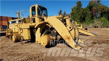 CAT 988 F II Kolové nakladače