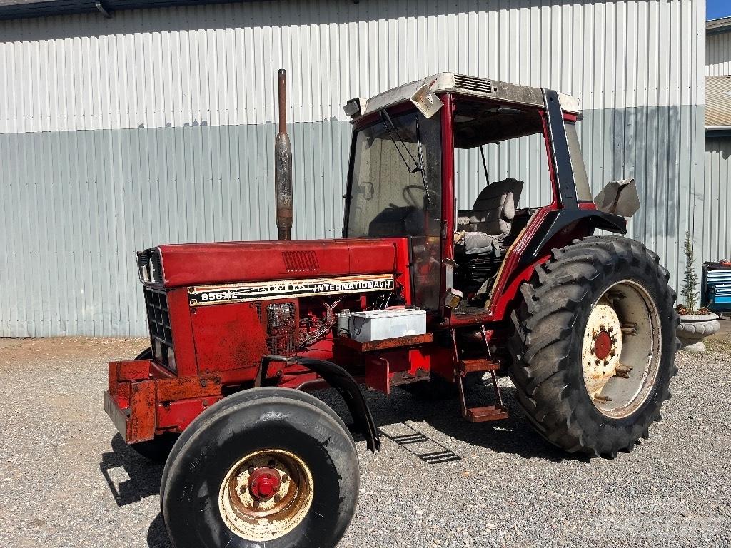 Case IH 956 XL Traktory