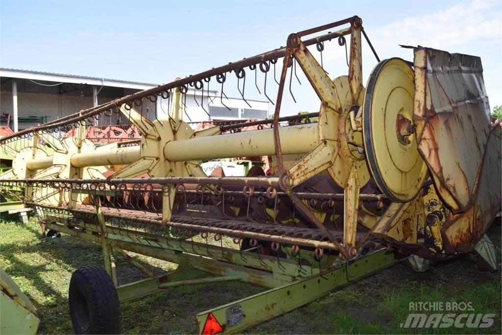 New Holland TF 42 Sklízecí mlátičky