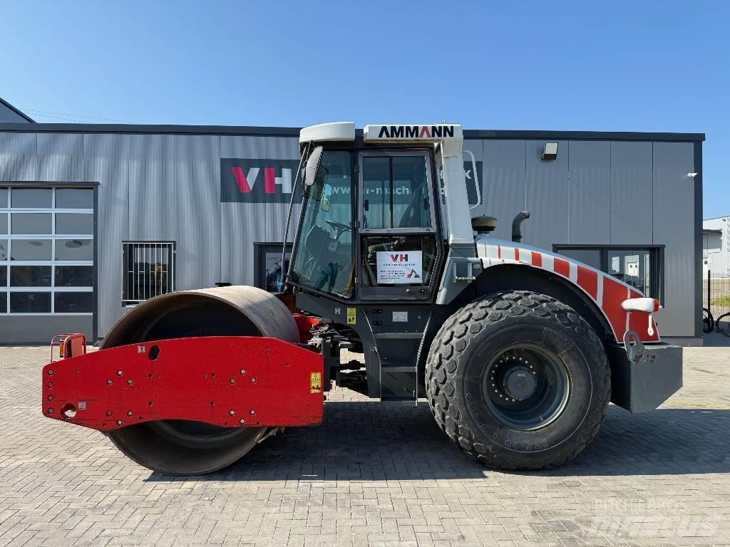 Ammann ASC 110 Tahačové válce