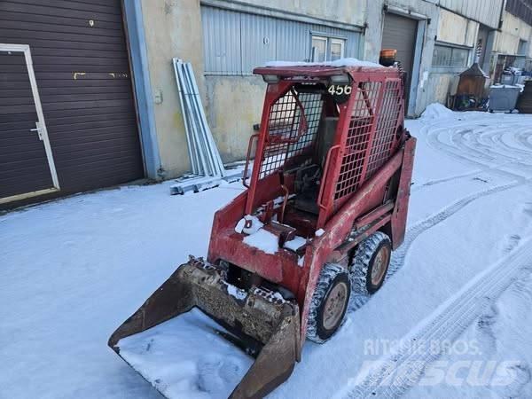 Bobcat 463 Smykem řízené nakladače