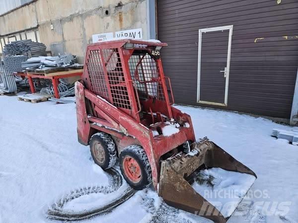 Bobcat 463 Smykem řízené nakladače
