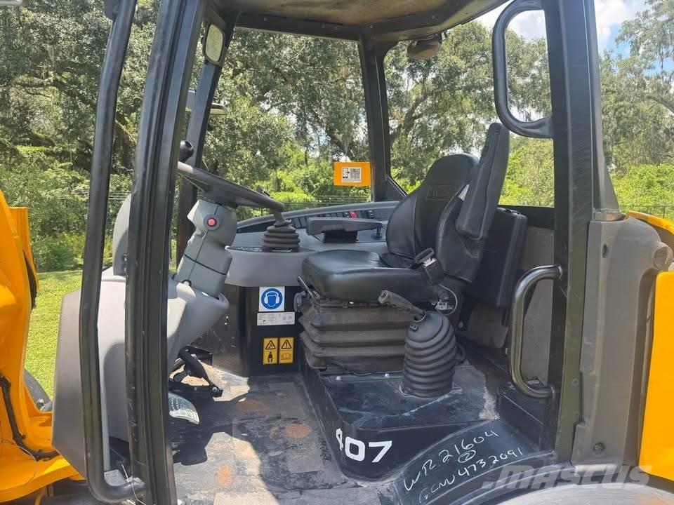 JCB 407 Kolové nakladače