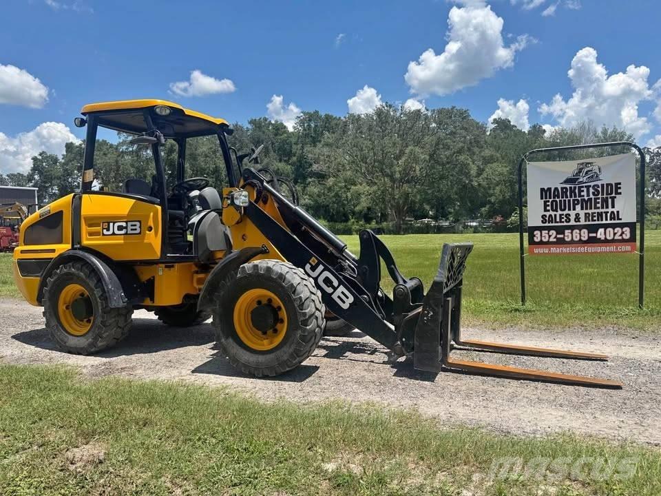 JCB 407 Kolové nakladače