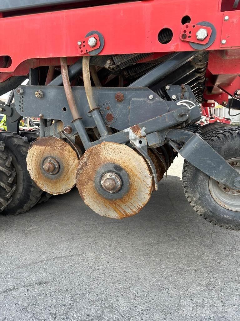Tume Novacombi3000 Mechanické secí stroje
