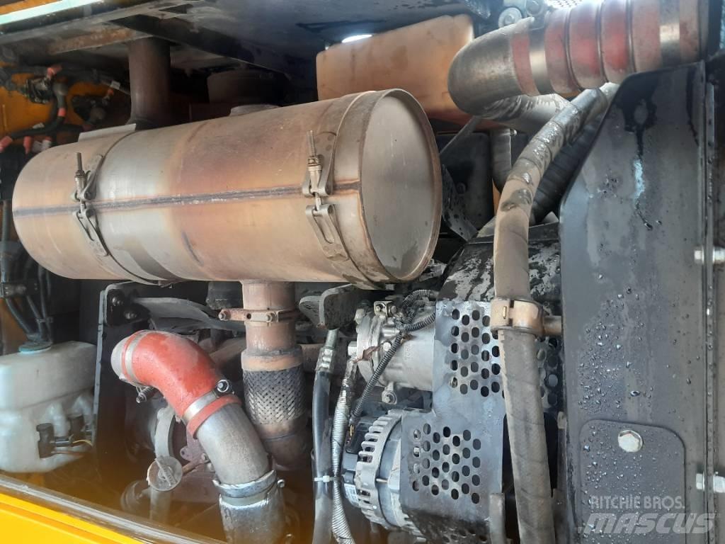 JCB 414 Kolové nakladače