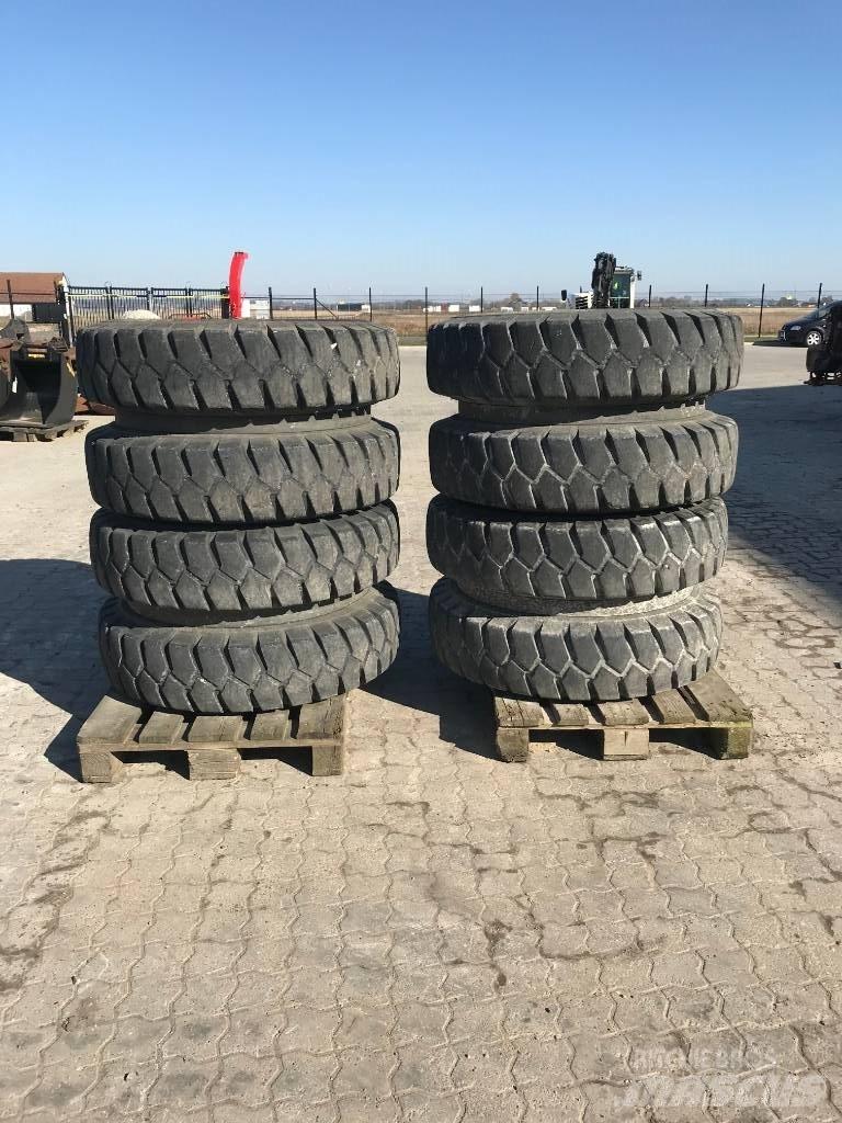 Dunlop 365/80R20 Pneumatiky, kola a ráfky