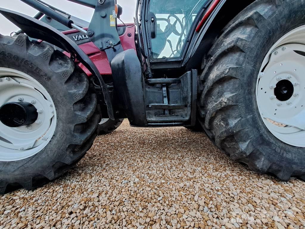 Valtra N 121 Traktory