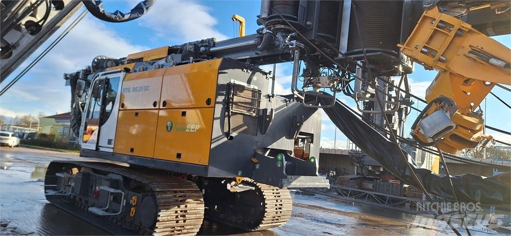 Bauer / RTG RG25-SC Pilířové jeřáby