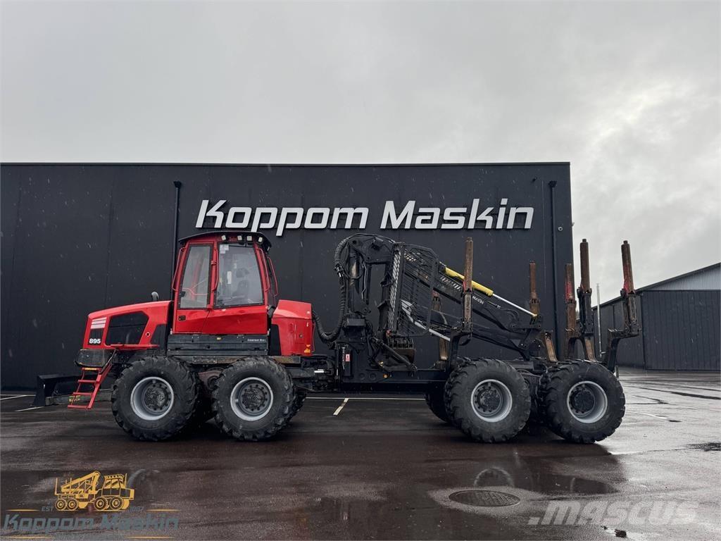 Komatsu 895 Vyvážecí traktory