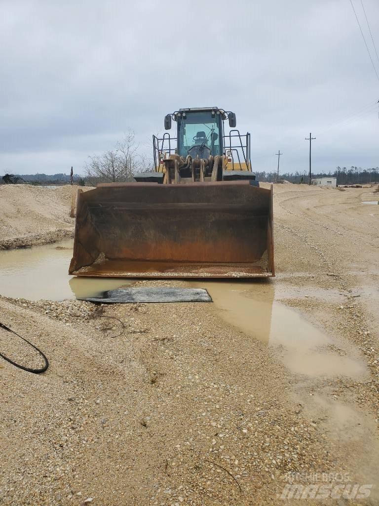 John Deere 844 K Kolové nakladače
