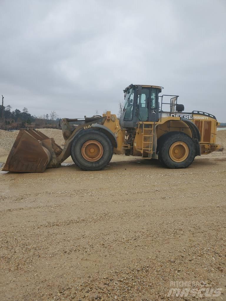 John Deere 844 K Kolové nakladače