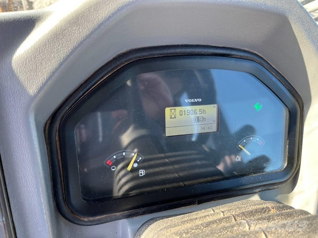 Volvo L 30 G Kolové nakladače