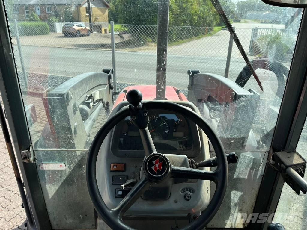 Massey Ferguson 4255 Traktory