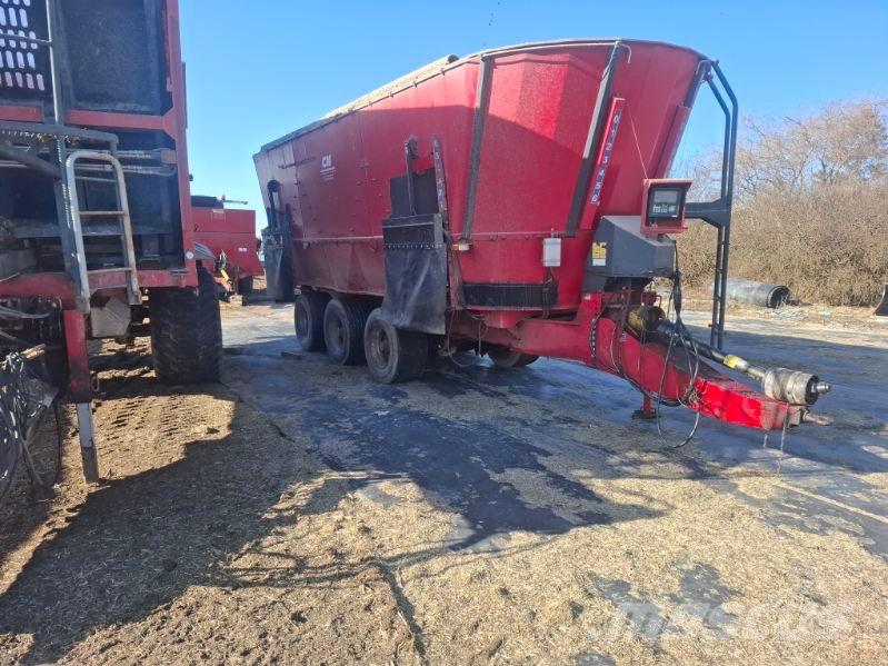 JF FEEDER VM 38 Krmítka, krmné žlaby