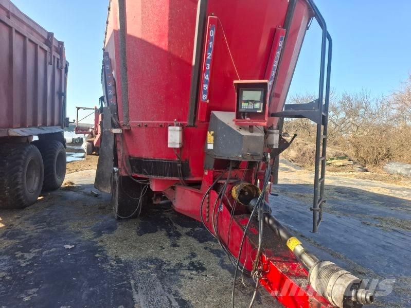 JF FEEDER VM 38 Krmítka, krmné žlaby