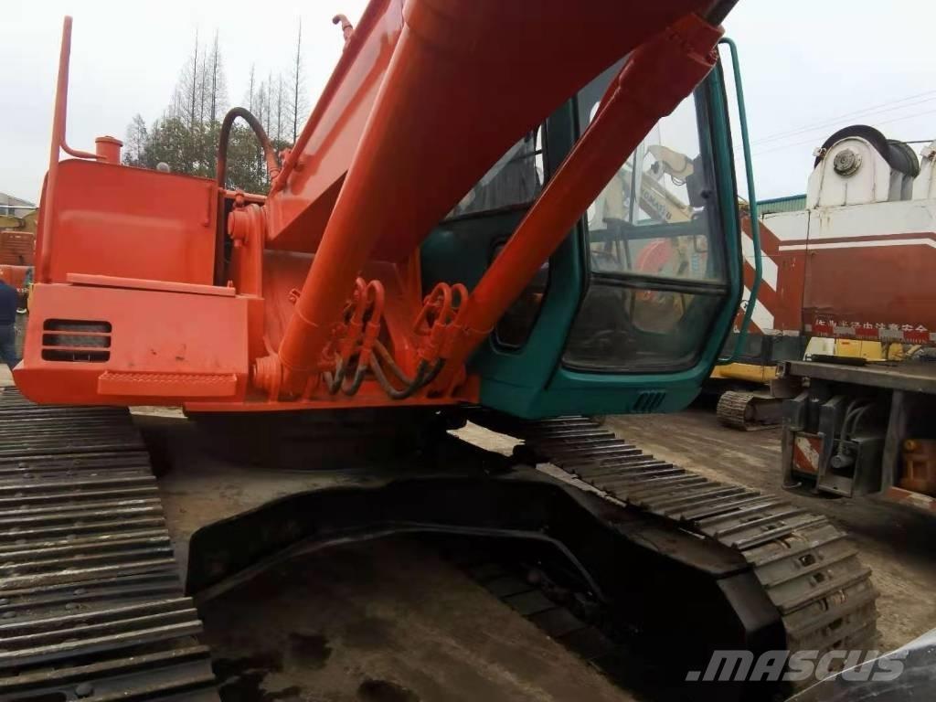 Hitachi EX 200 Pásová rýpadla