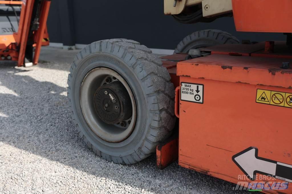 JLG E300AJP Kloubové plošiny