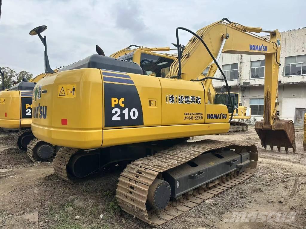 Komatsu PC 210 LC Pásová rýpadla