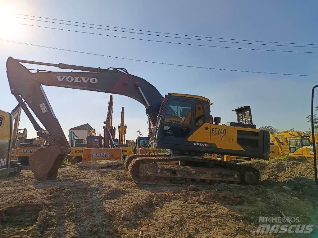 Volvo EC 240 Pásová rýpadla
