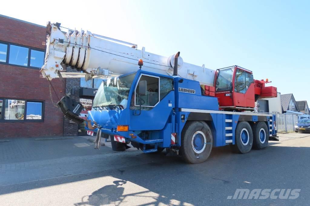Liebherr LTM 1055-1 Univerzální terénní jeřáby