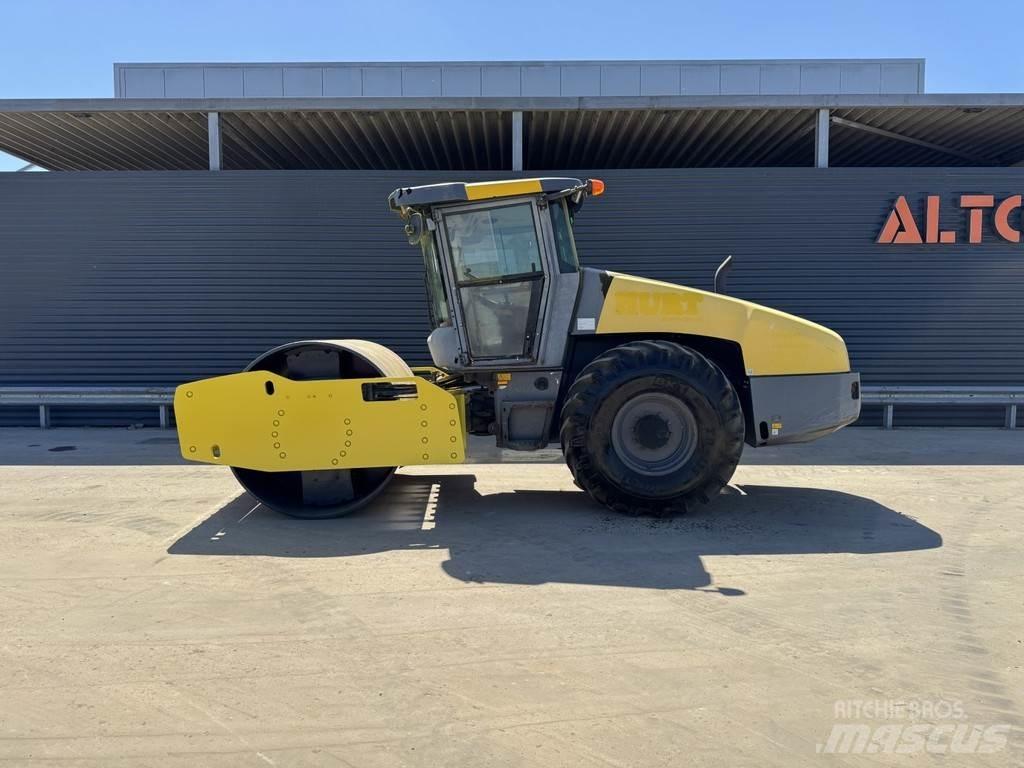 Dynapac CA3500D Tahačové válce