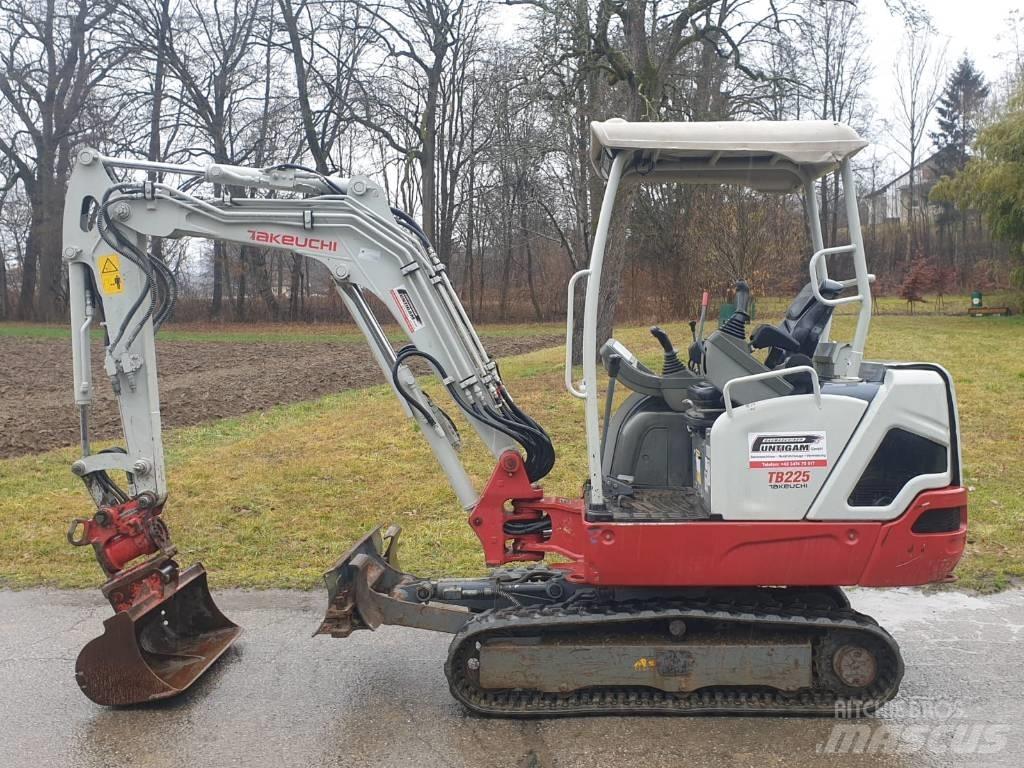 Takeuchi TB 225 Mini rýpadla < 7t