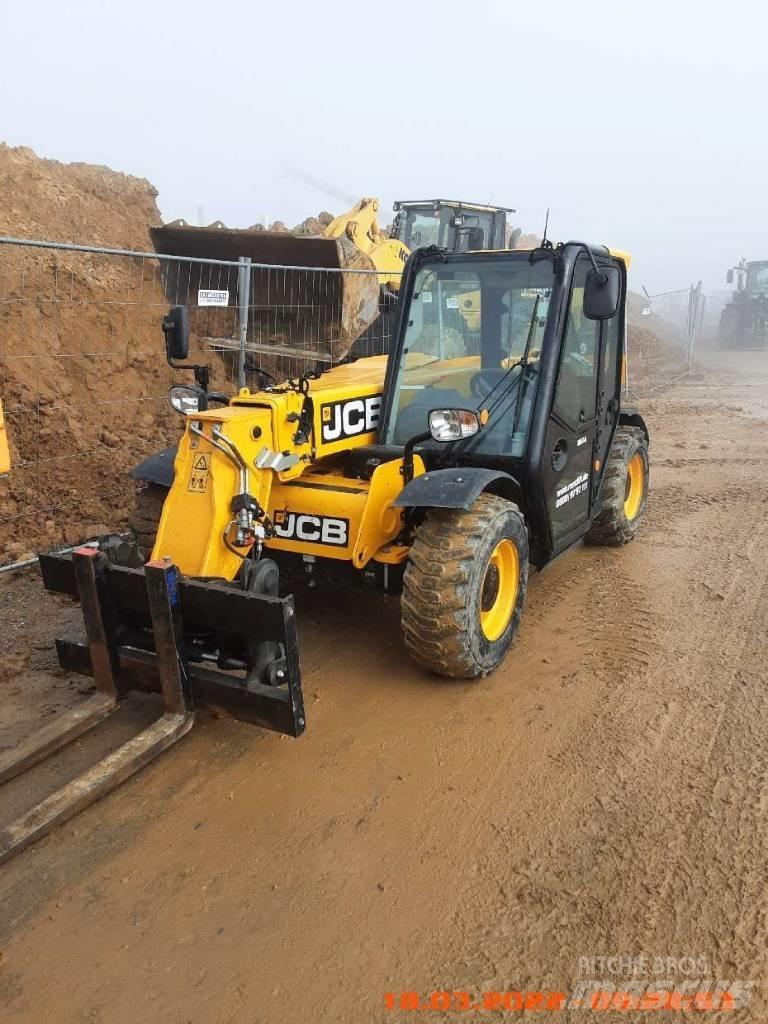 JCB 525-60 Teleskopické manipulátory