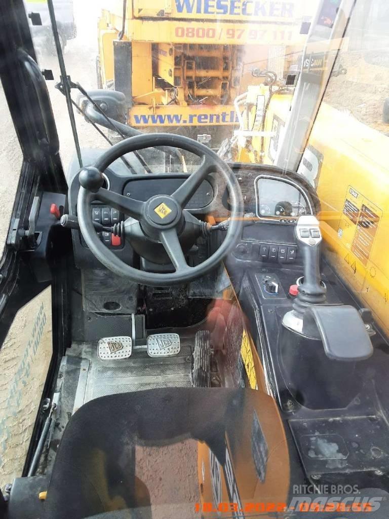 JCB 525-60 Teleskopické manipulátory